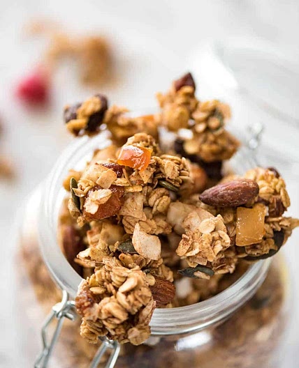 Build Your Own Homemade Granola (Muesli)