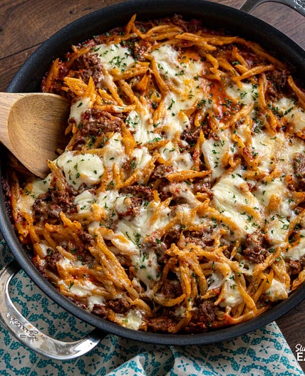 Creamy Beef Roasted Red Pepper Pasta Bake