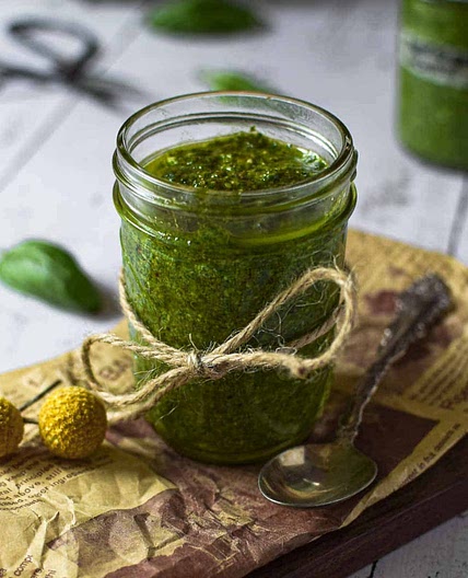 Roasted Garlic Pesto Sauce