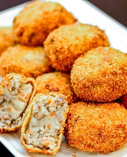 Korokke (Potato & Meat Croquette)