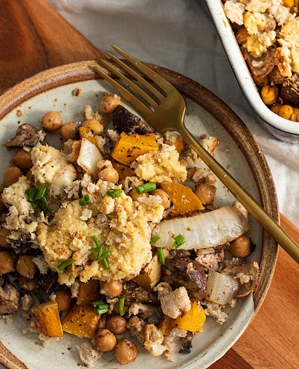 one pan butternut squash and chickpea casserole (vegan)