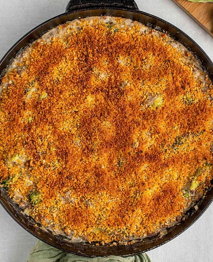 Cheesy Ground Beef & Broccoli Casserole