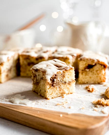 Snickerdoodle Cake with Cream Cheese Frosting