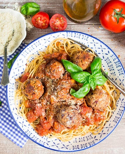 Vegan Meatballs with Spaghetti