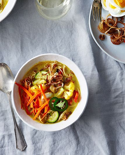 Khao Suey (Burmese Style Curried Noodle Soup)