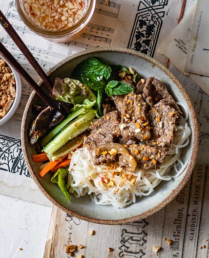 Vietnamese Beef Noodle Salad (Bun Bo Xao)