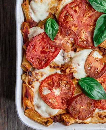 Baked Rigatoni with Meat Sauce and Vegetable