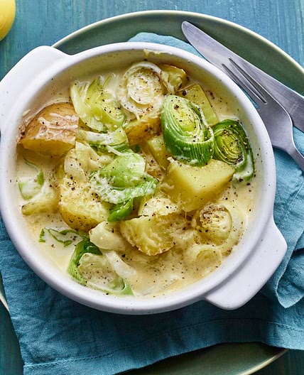 Microwave cheesy leek and potatoes