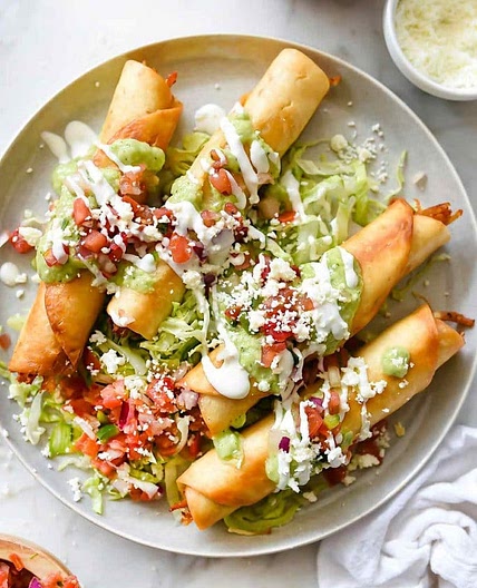 5-Ingredient Chipotle Chicken Taquitos