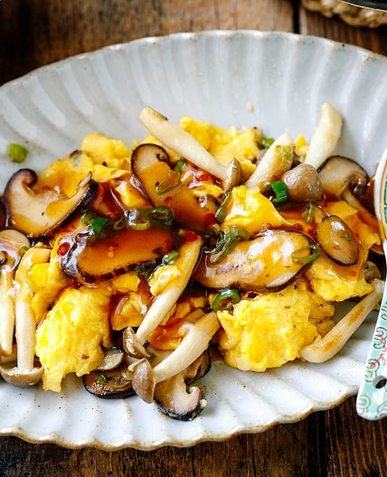 Stir-Fried Mushrooms and Eggs with Ankake Sauce