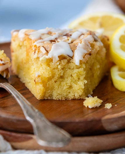 Moist, Fluffy Almond Flour Lemon Cake (Easy Tips)