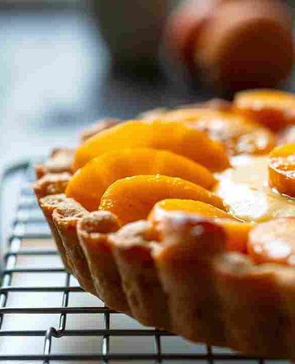 Découvrez la recette de Tarte aux Abricots au Romarin - Facile et Savoureuse