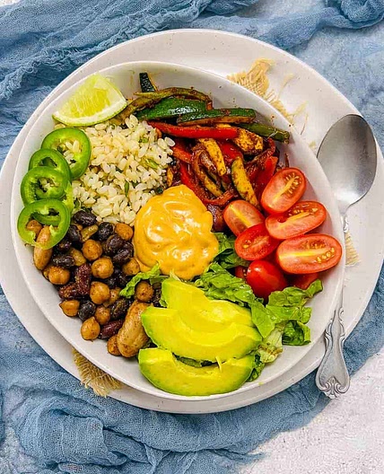 Taco Buddha Bowl with Veggies & Mixed Beans