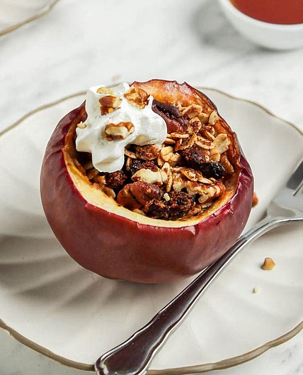 Vegan Stuffed Baked Apples