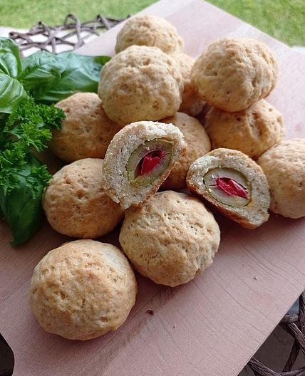 Αλμυρές μπουκίτσες με Ελιά