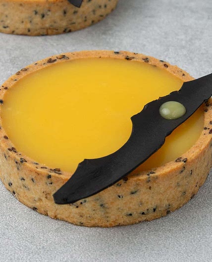 Black sesame tart with yuzu curd