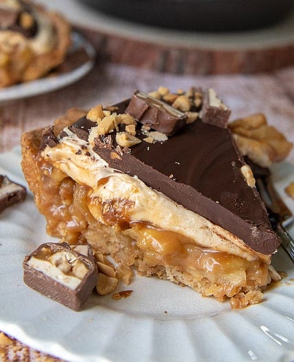 Snickers Pie with Apples (Peanut Crust)