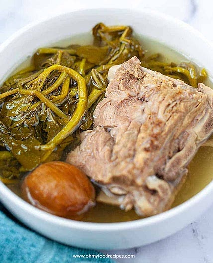 Watercress pork bones dates soup (西洋菜豬骨蜜棗湯）