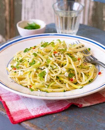 Courgette and goat's cheese spaghetti