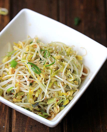 Mung Bean Sprouts (How to Sprout Mung Bean at Home and Salad)