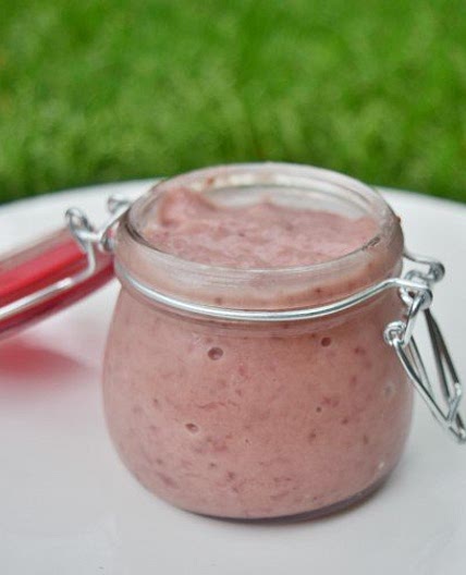 Homemade Strawberry Curd