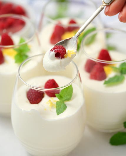 Light Lemon Cheesecake Mousse