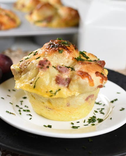 Egg, Ham, and Cheese Monkey Bread