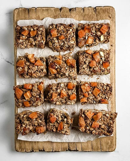 Peach Pistachio Granola Bars!