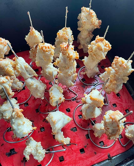 Brochettes de poulet aux noix de cajou et à la noix de coco