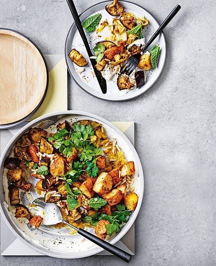 geroosterde aardappels met aubergine en prei