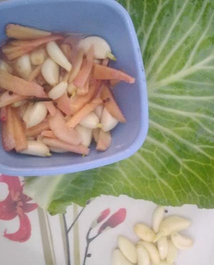 अदरक लहसुन का अचार (Adrak Lahsun ka achar recipe in Hindi)