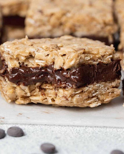 No Bake Chocolate Filled Oat Bars
