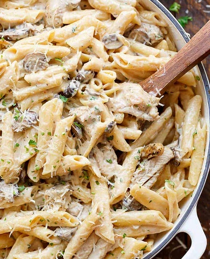 Creamy Mushroom Chicken Pasta (One Pot)