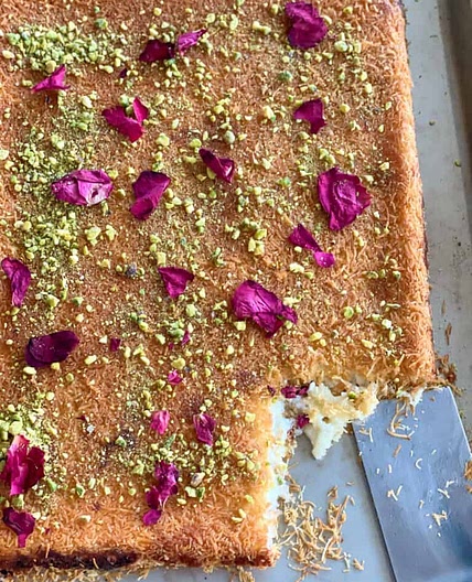 Easy knafeh with Mozzarella Cheese