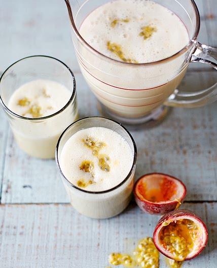 Almond, banana & passion fruit smoothie
