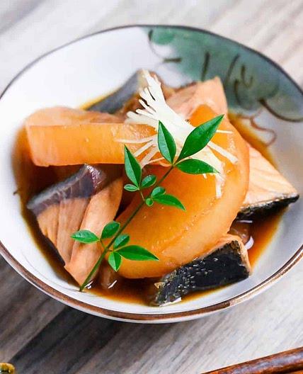 Buri Daikon (Yellowtail and Daikon Stew)