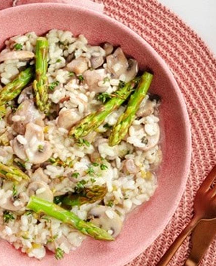 Risotto de cogumelos e espargos com queijo