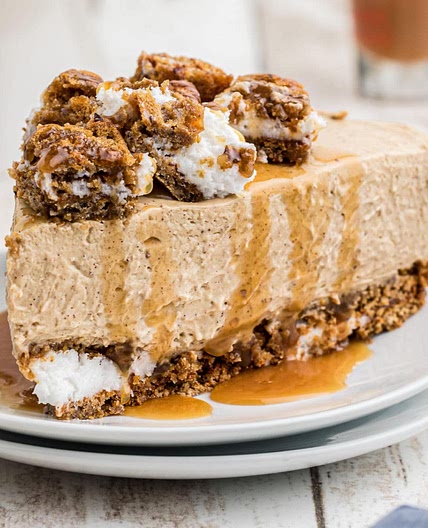 Oatmeal Creme Pie Cheesecake