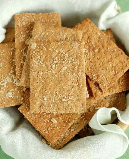 Sourdough Oatmeal Crispbreads (Knäckebröd)