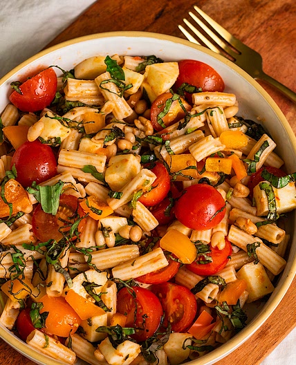 Pizza Pasta Salad with White Beans (vegetarian)