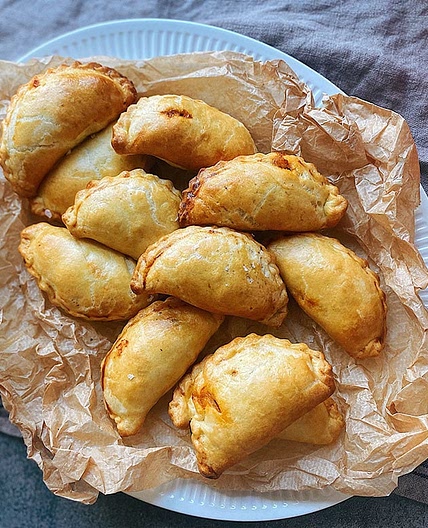 Beef Empanadas With Chilli Con Carne