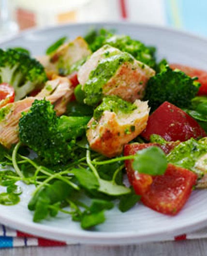 Broccoli and salmon salad