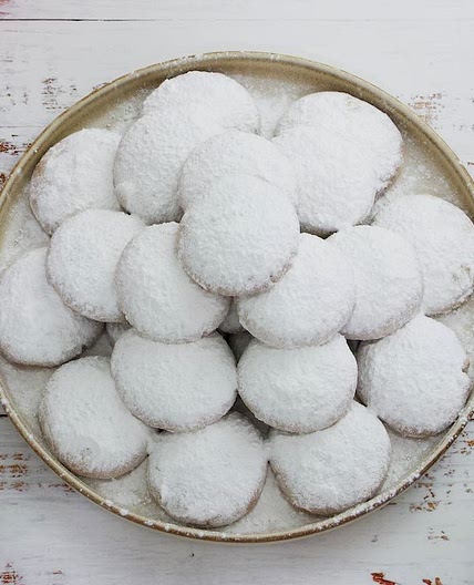 Traditional Kourabiedes Cookies