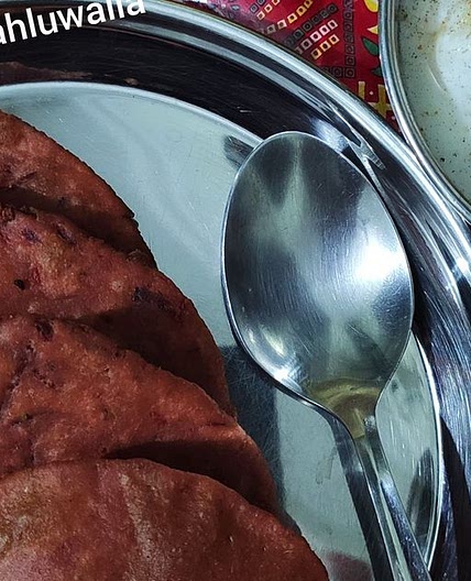 बीटरूट मसाला पूरी (beetroot masala puri recipe in hindi)