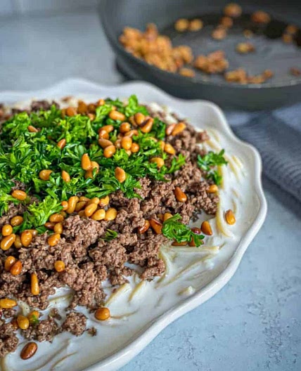 Pasta and Beef in Yogurt Sauce