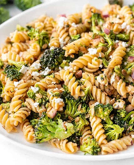 Broccoli Pasta Salad with Tomato Vinaigrette