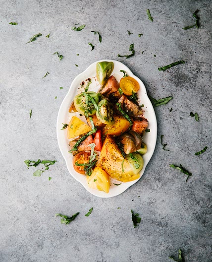 salade de tomates anciennes, vinaigrette au citron & au sumac