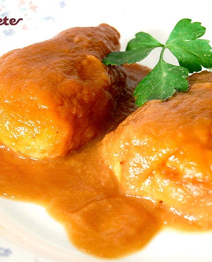 Pimientos del piquillo rellenos de bacalao