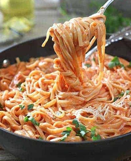 Pasta with Tomato Cream Sauce