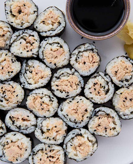 Makizushi (Japanese Tuna Roll)